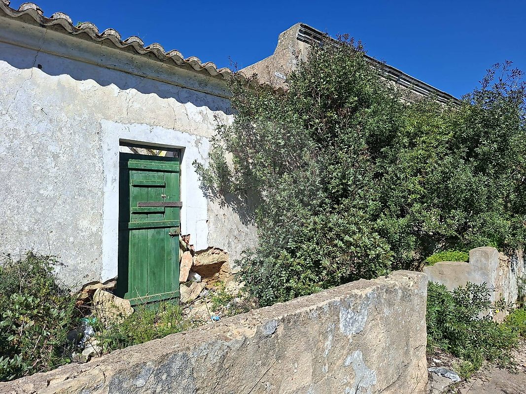 Terreno à venda em Olhão