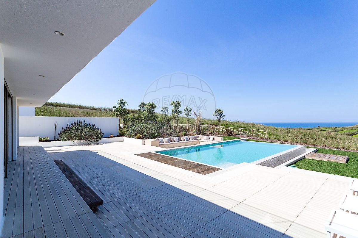 Moradia T5 à venda em Lourinhã