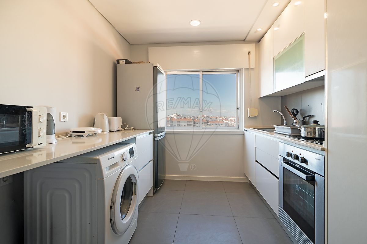 Apartamento T3 à venda em Seixal
