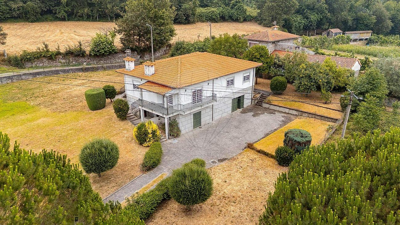 Moradia - Moreira do Rei e Várzea Cova, Fafe, Braga