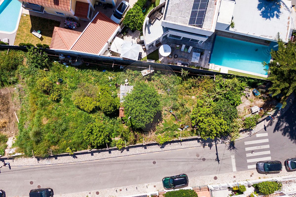 Terreno à venda em Oeiras