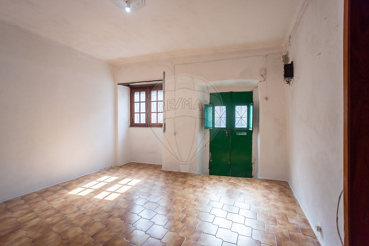 Moradia - São Bartolomeu do Outeiro e Oriola, Portel, Évora