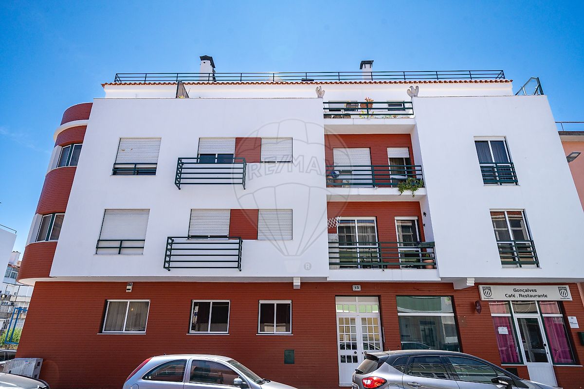 Apartamento T2 à venda em Amadora
