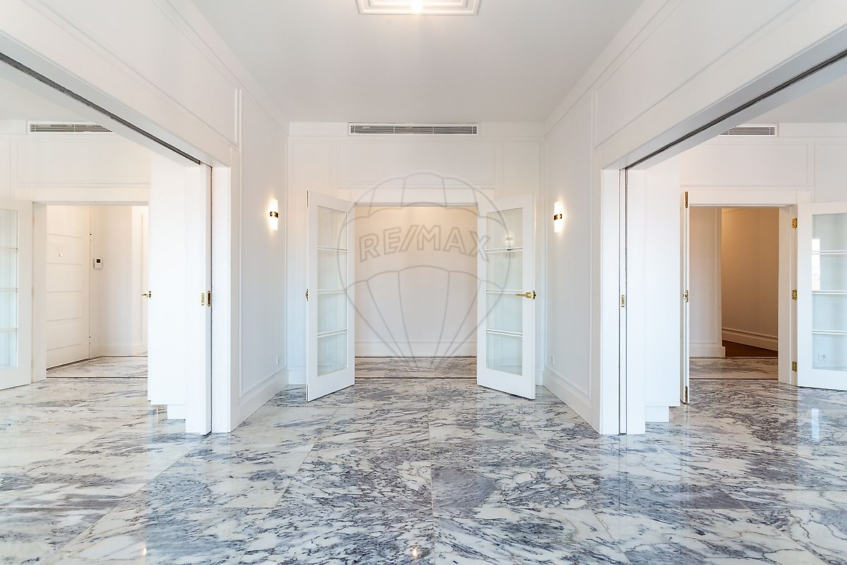 Apartamento T4 à venda em Lisboa