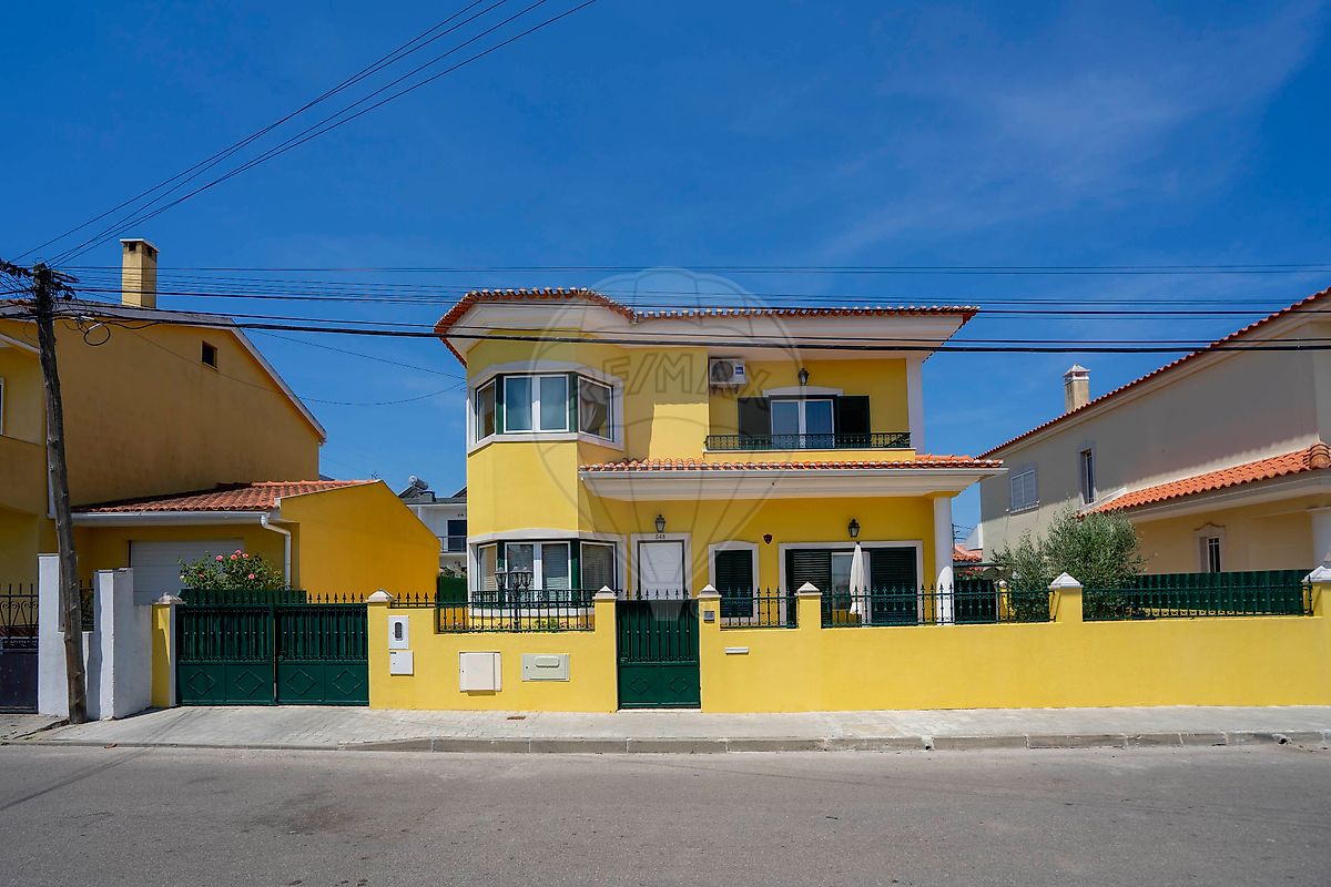 Apartamento T5 à venda em Seixal