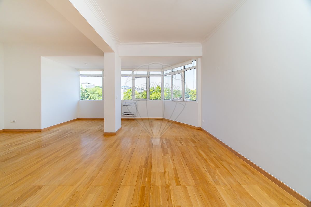 Apartamento T3 para arrendar em Lisboa