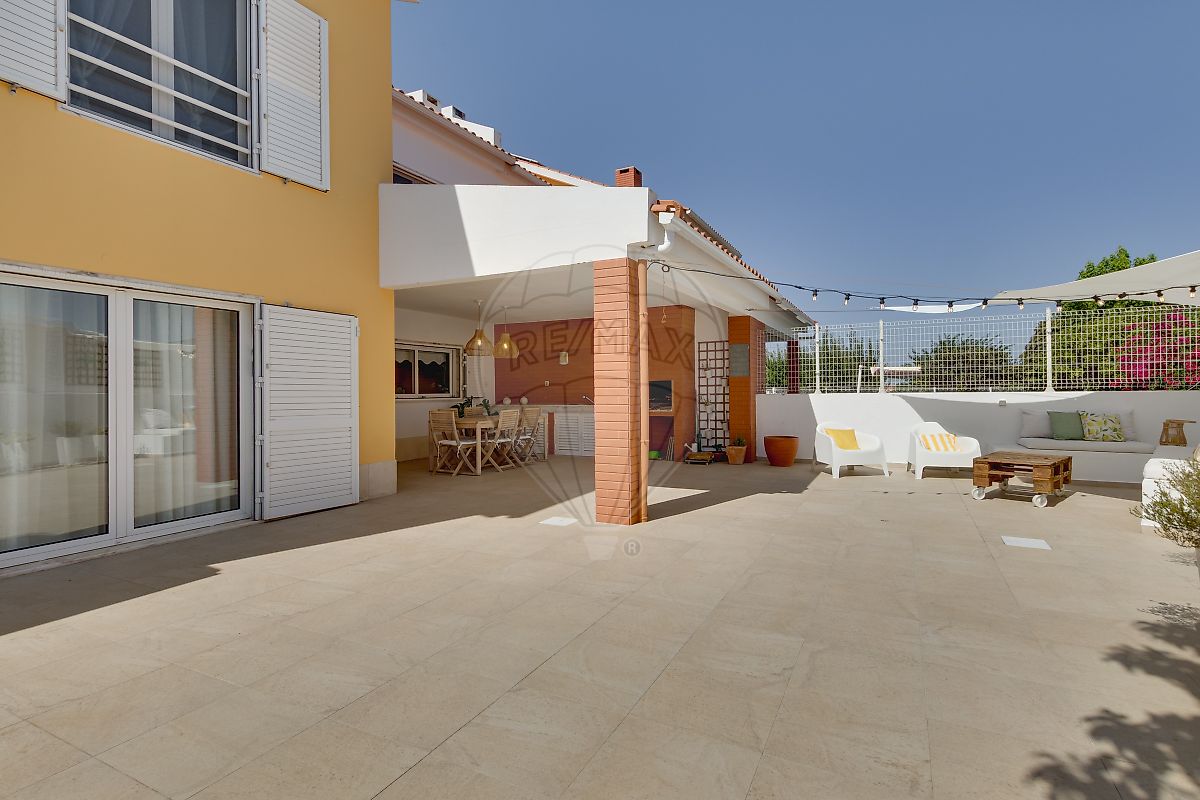 Moradia T5 à venda em Santo António da Charneca, Barreiro — foto 24