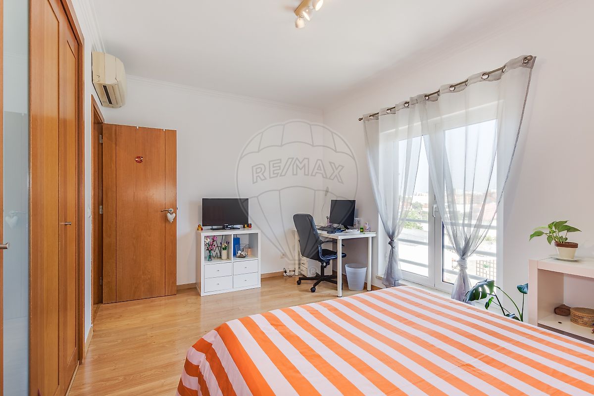 Moradia T5 à venda em Santo António da Charneca, Barreiro — foto 38
