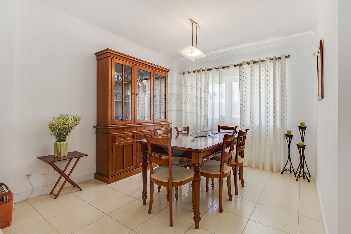Moradia T5 à venda em Santo António da Charneca, Barreiro — foto 13