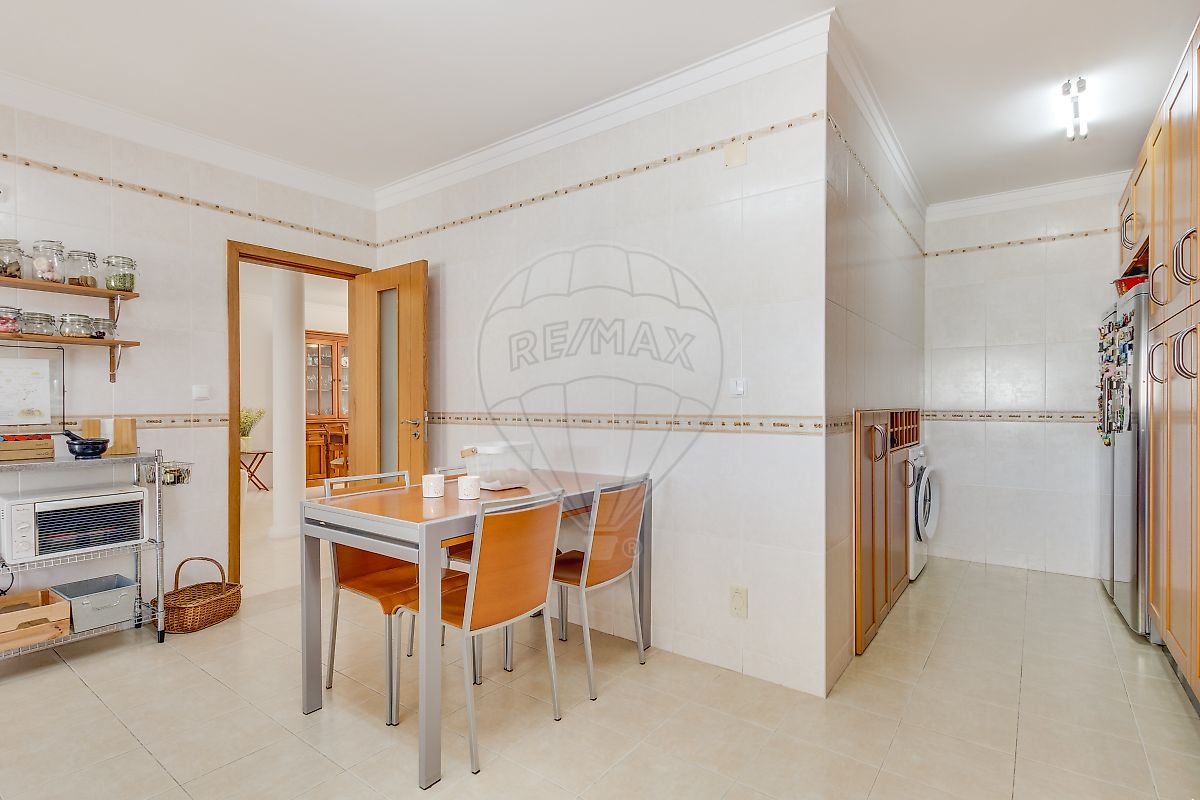 Moradia T5 à venda em Santo António da Charneca, Barreiro — foto 17