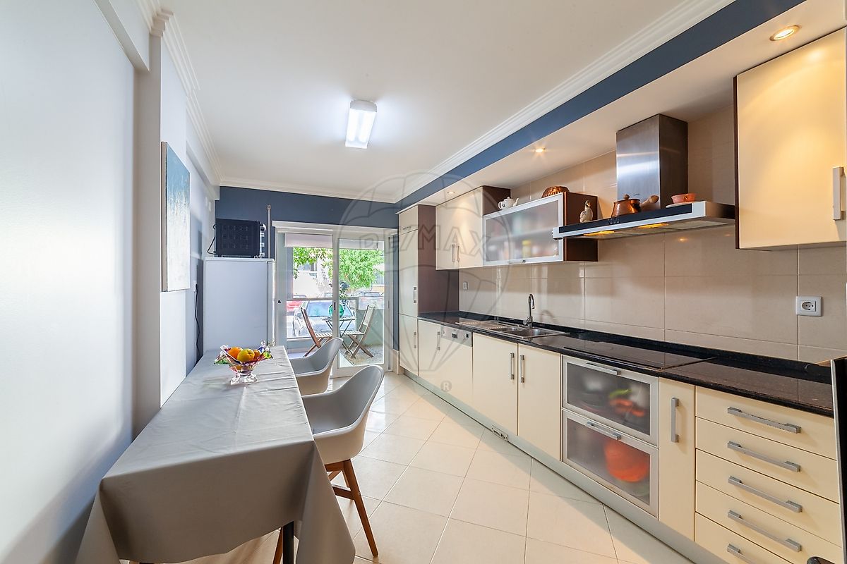 Apartamento T3 à venda em Montijo