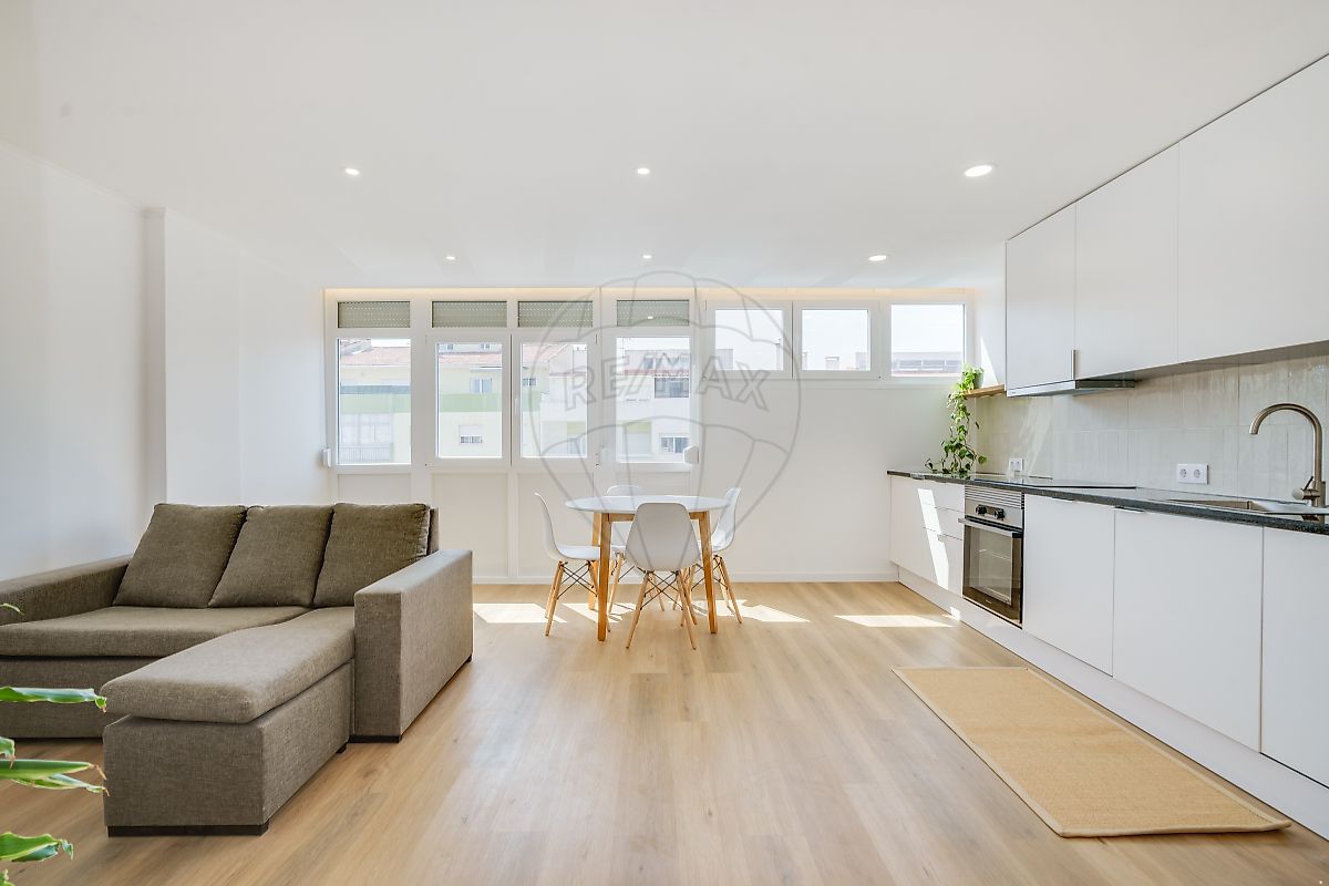 Apartamento T2 à venda em Seixal