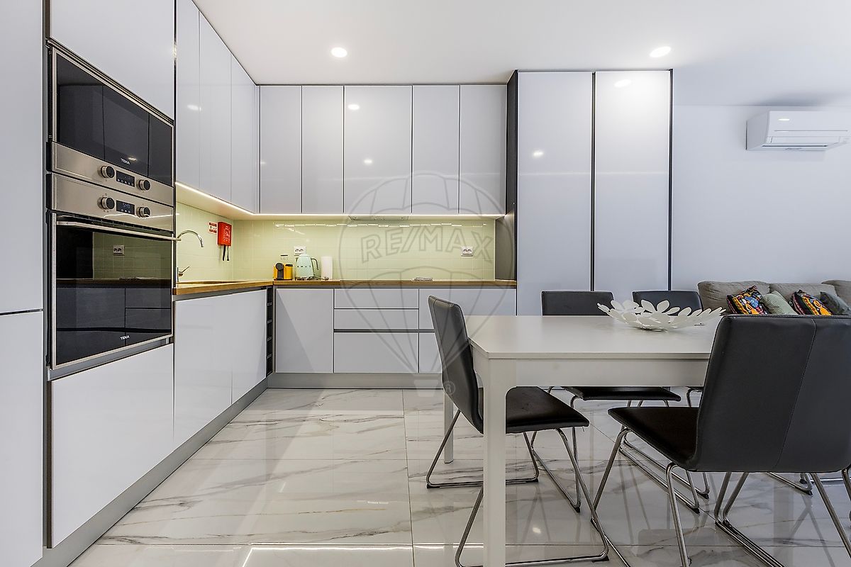 Apartamento T1 para arrendar em Loures
