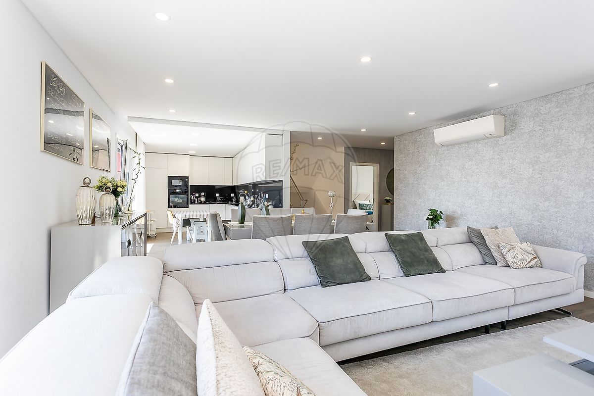 Apartamento T4 à venda em Odivelas