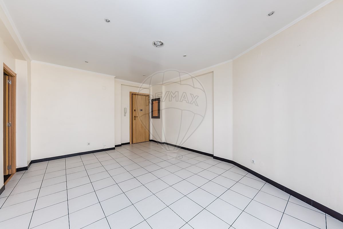 Apartamento T1 à venda em Amadora