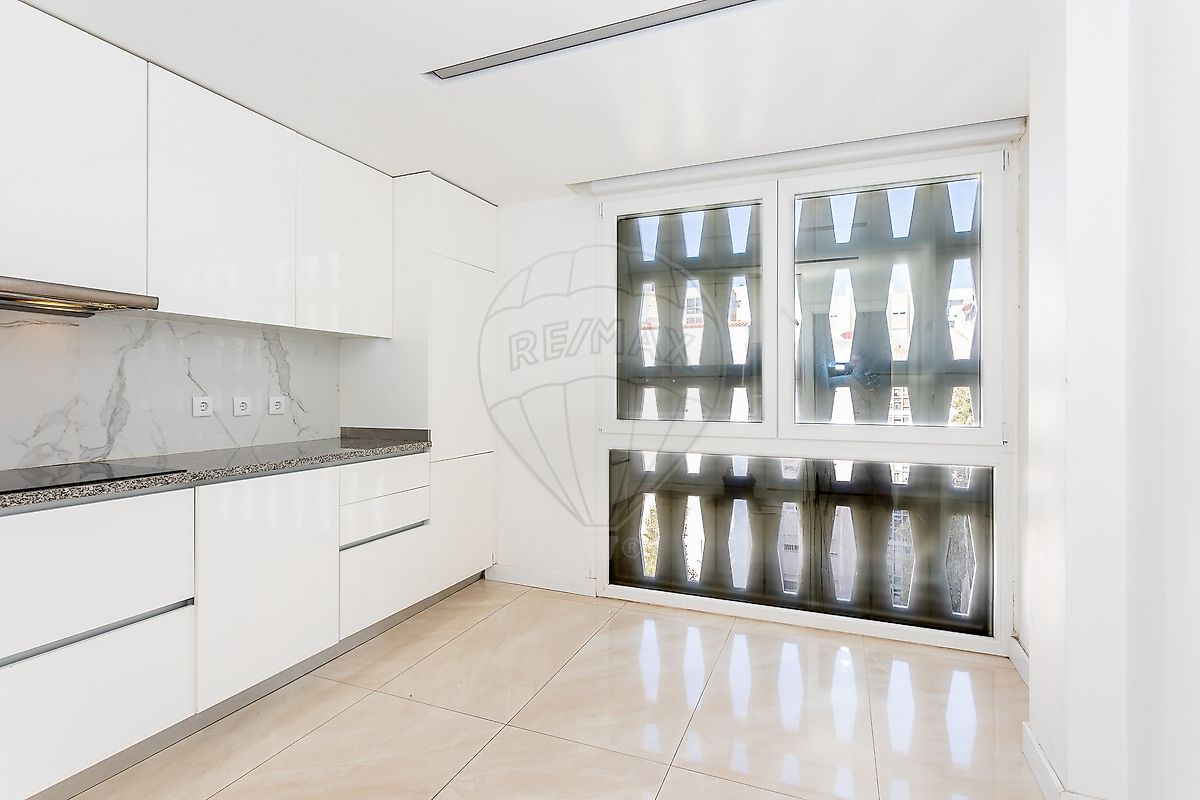 Apartamento T3 à venda em Santo António dos Cavaleiros e Frielas, Loures — foto 4