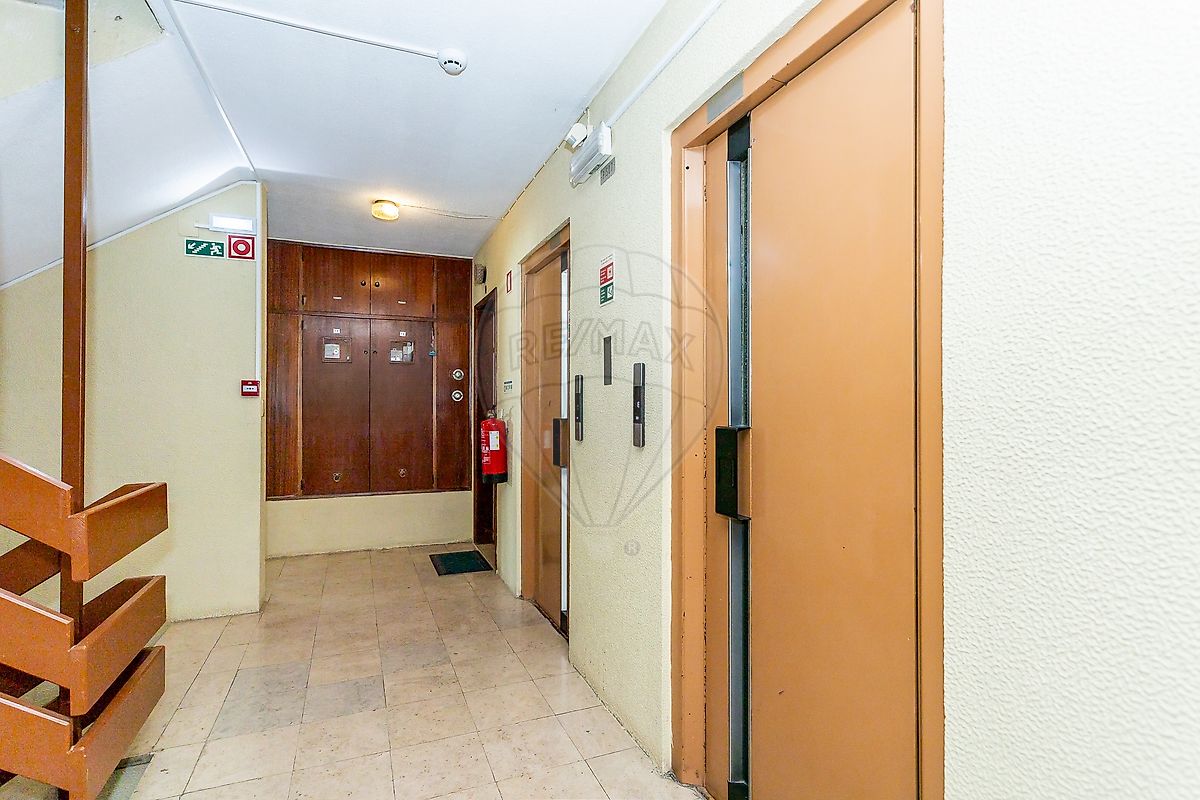 Apartamento T3 à venda em Santo António dos Cavaleiros e Frielas, Loures — foto 21