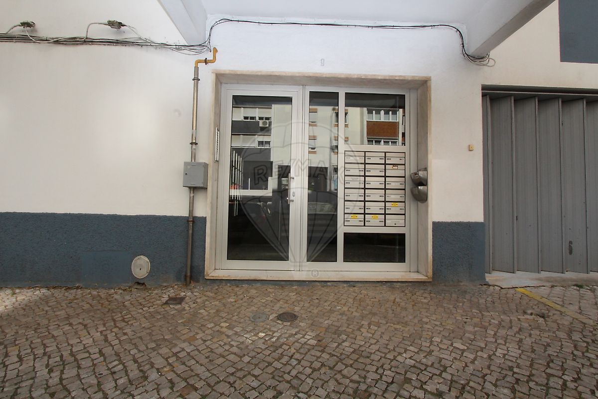 Apartamento T2 em Benfica, €398.000