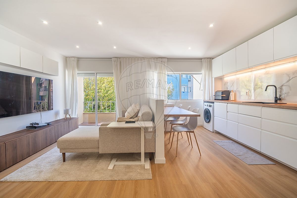 Apartamento T2 - Santa Iria de Azoia, São João da Talha e Bobadela, Loures, Lisboa