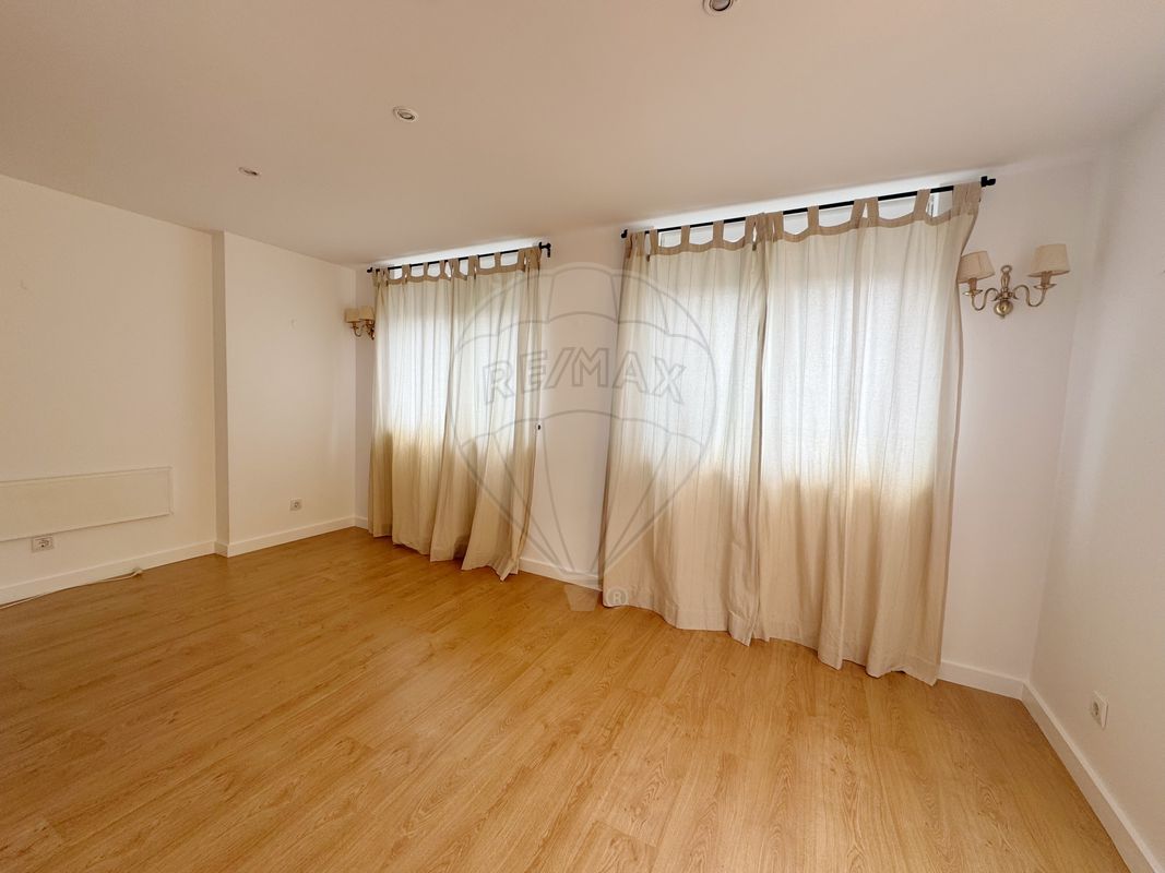 listing 123761356-1 picture-0