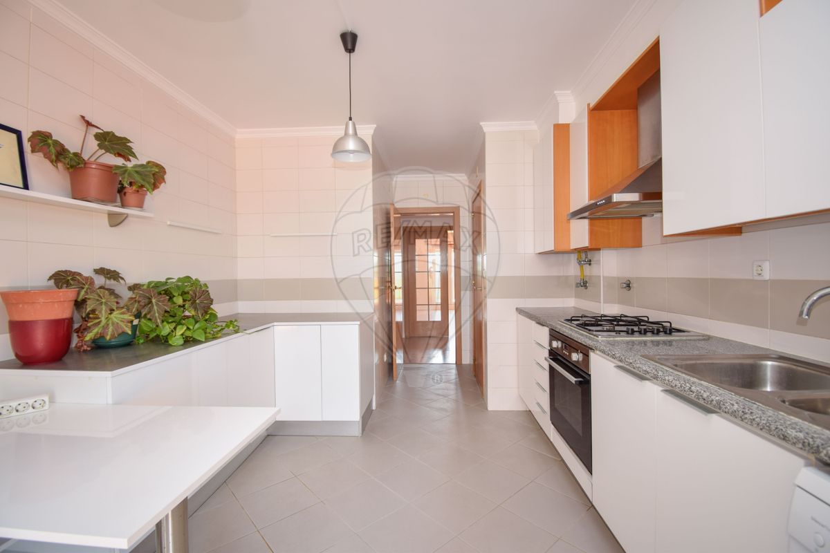 listing 123761356-1 picture-0
