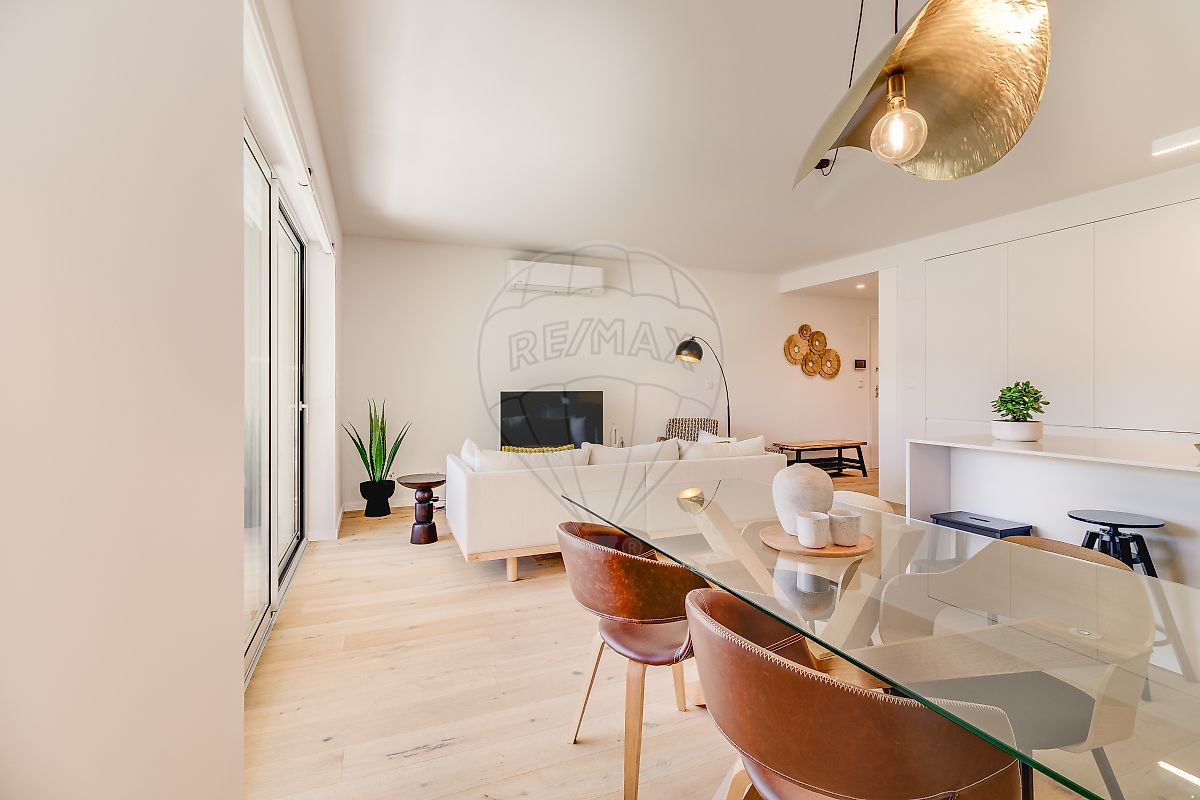 Apartamento T2 em Carnaxide e Queijas 12