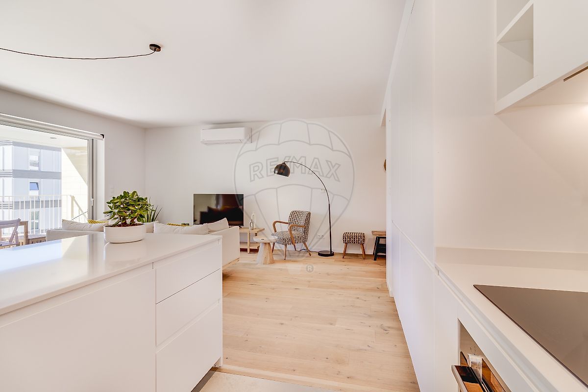 Apartamento T2 em Carnaxide e Queijas 8