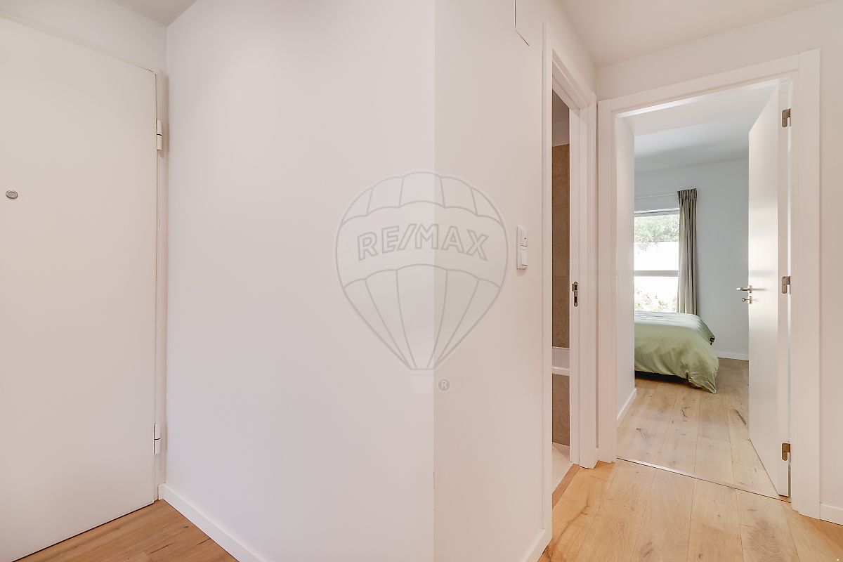 Apartamento T2 em Carnaxide e Queijas 16
