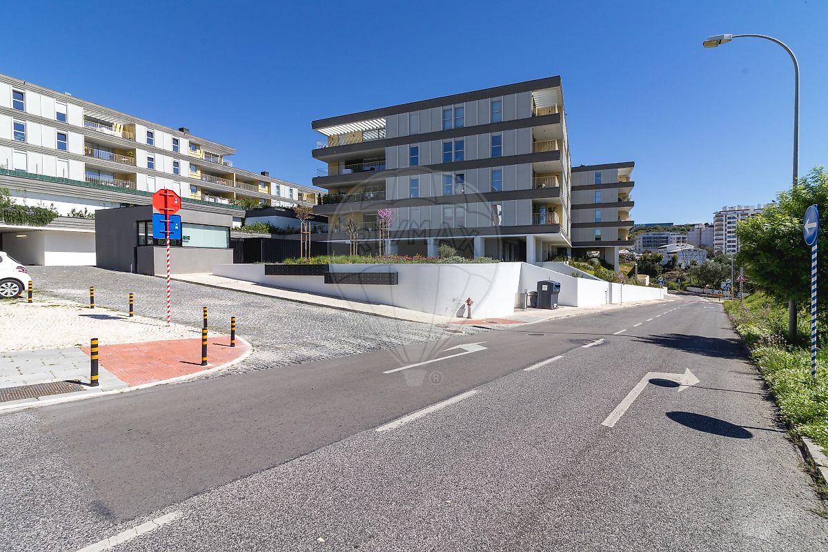 Apartamento T2 em Carnaxide e Queijas 42