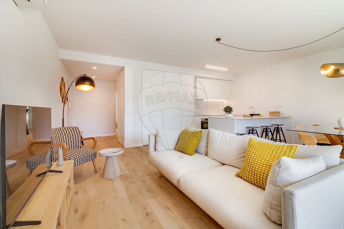 Apartamento T2 em Carnaxide e Queijas 14