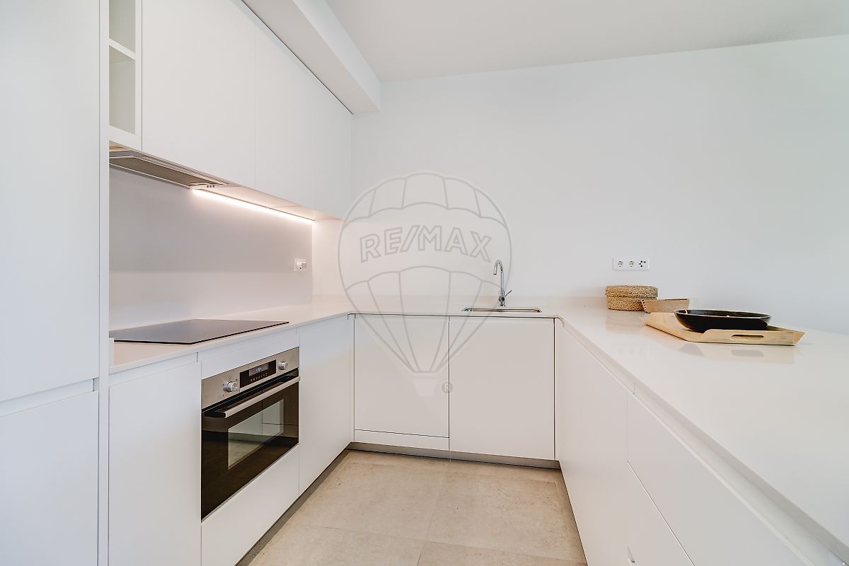 Apartamento T2 em Carnaxide e Queijas 10