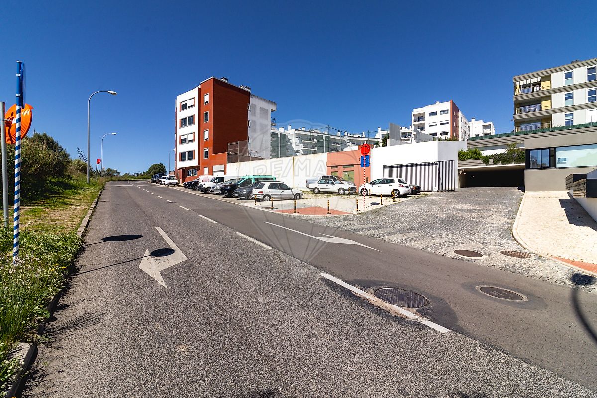 Apartamento T2 em Carnaxide e Queijas 43