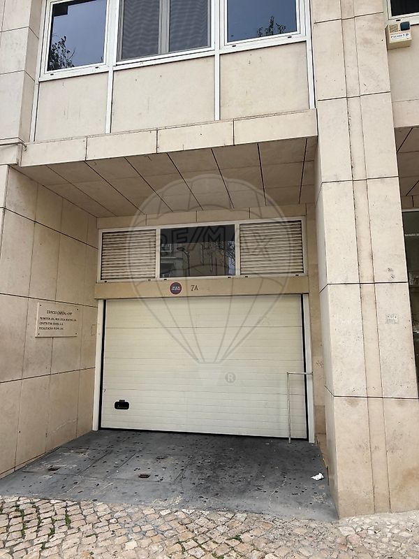 Garagem à venda em Lisboa