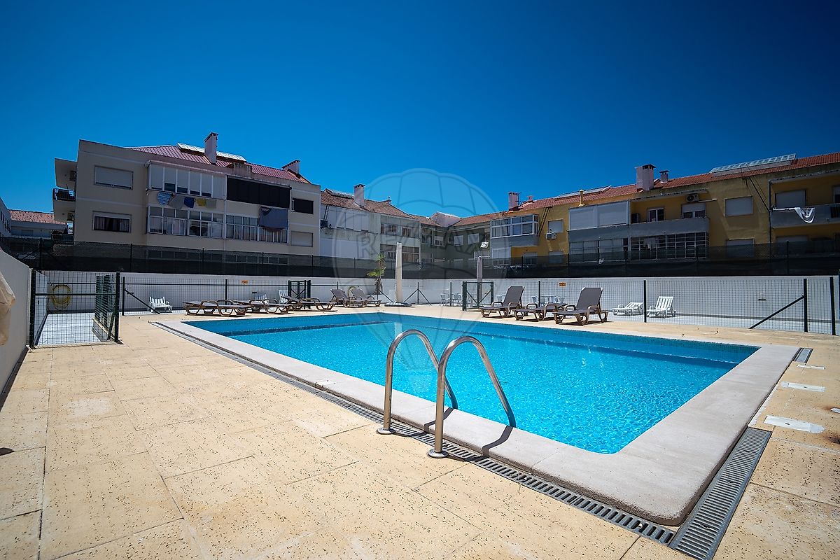 Apartamento T2 à venda em Almada