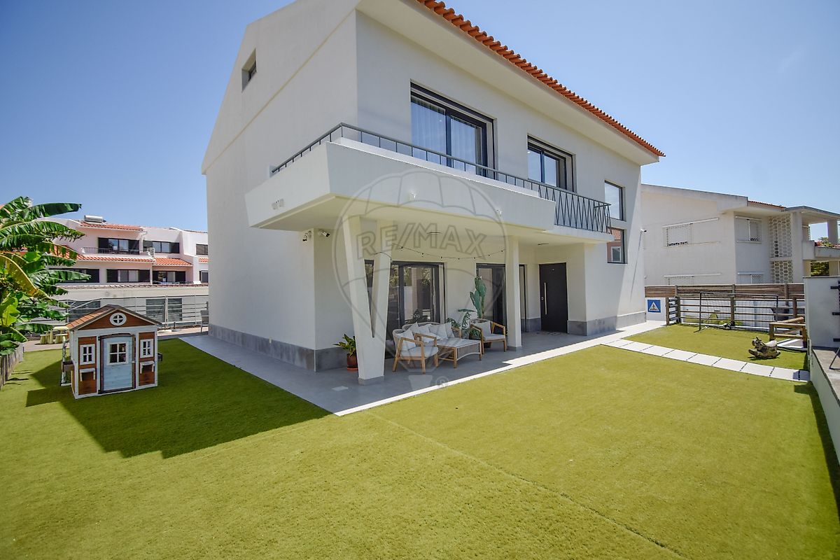 Moradia T6 à venda em Oeiras