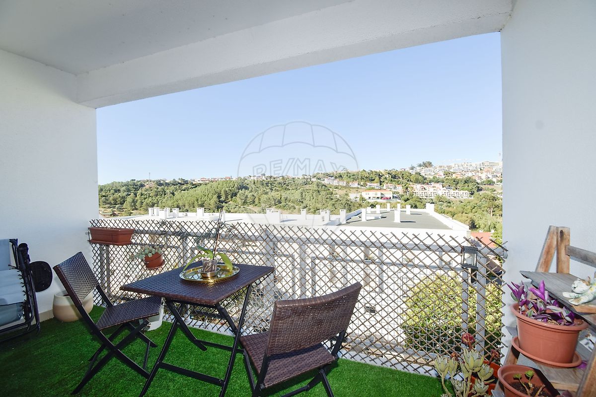 Apartamento T1 em Barcarena, €320.000