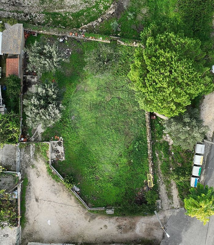 Terreno à venda em Loures