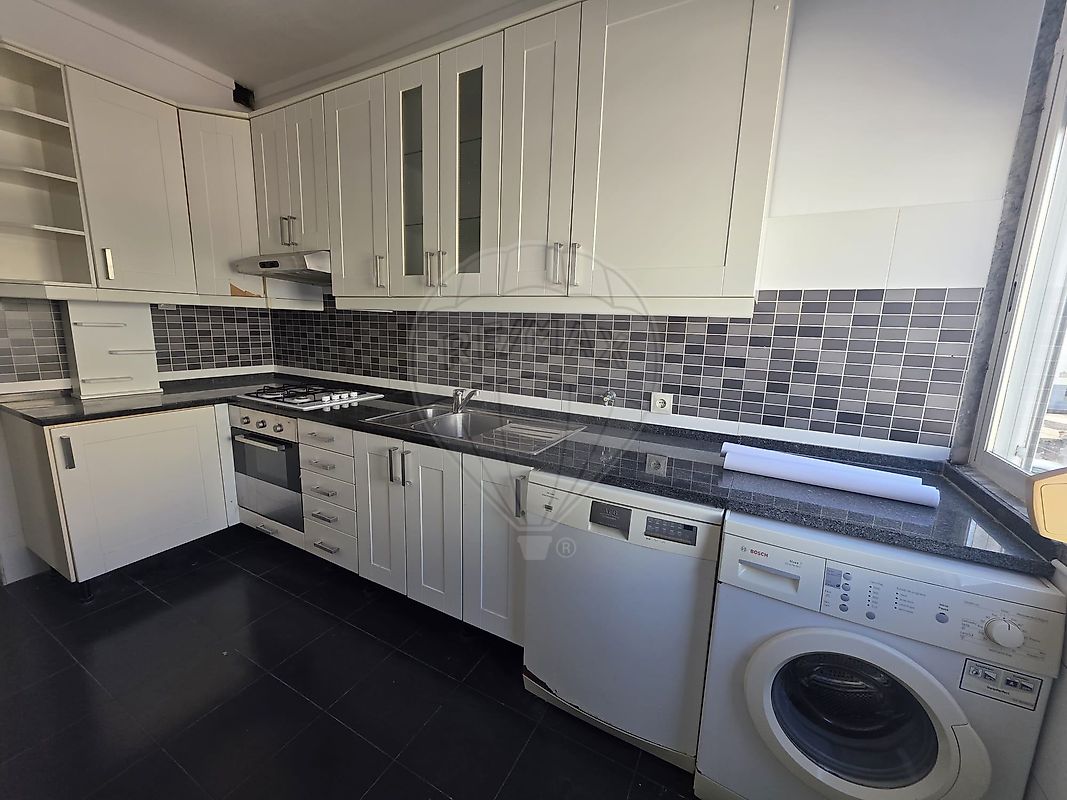 Apartamento T2 à venda em Sintra