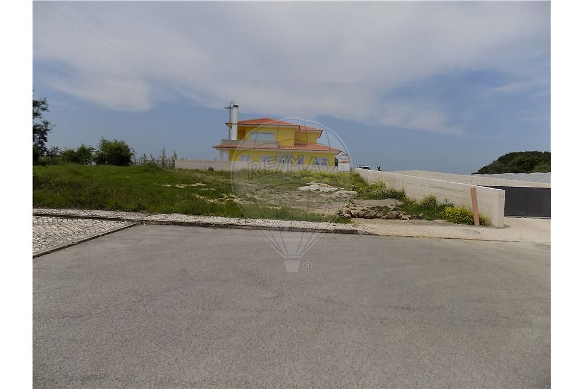 Land for sale in Caldas da Rainha, Portugal — €58,000
