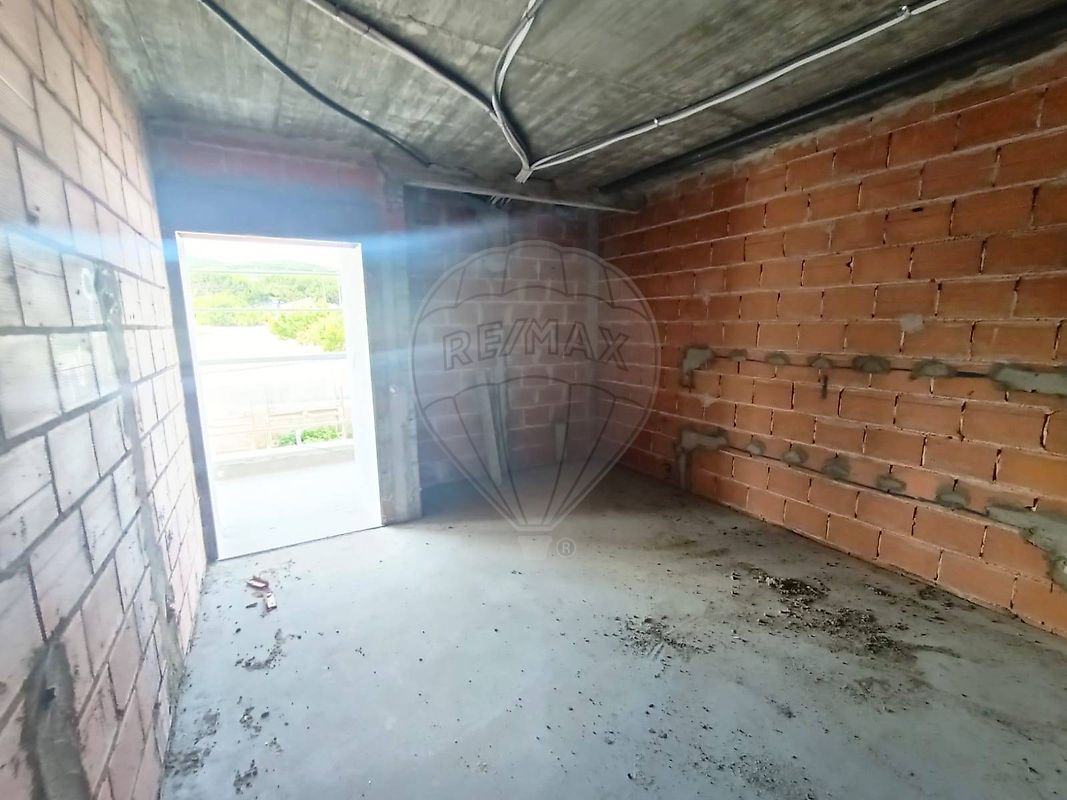 listing 123781007-196 picture-0