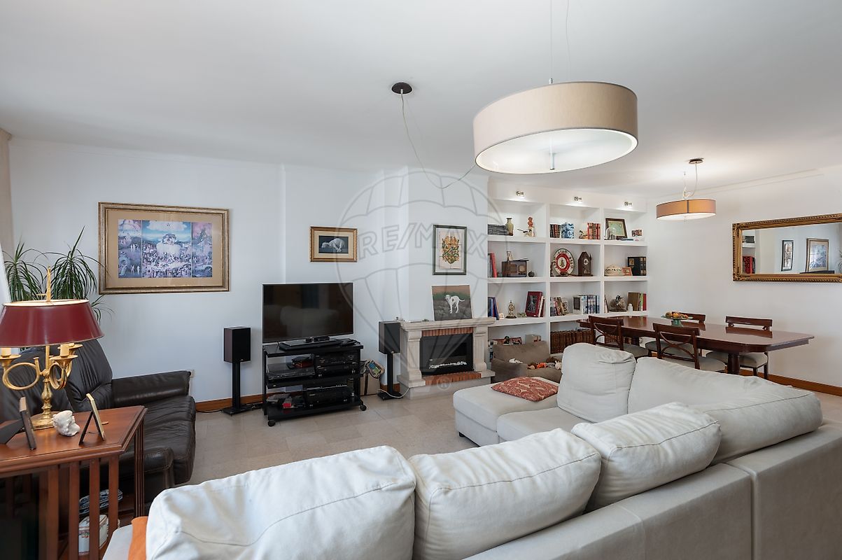 Apartamento T4 à venda em Caldas da Rainha