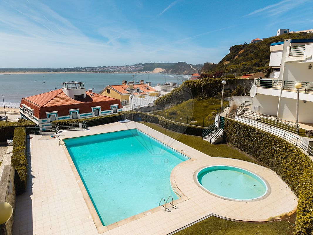 Apartamento T2 à venda em Alcobaça