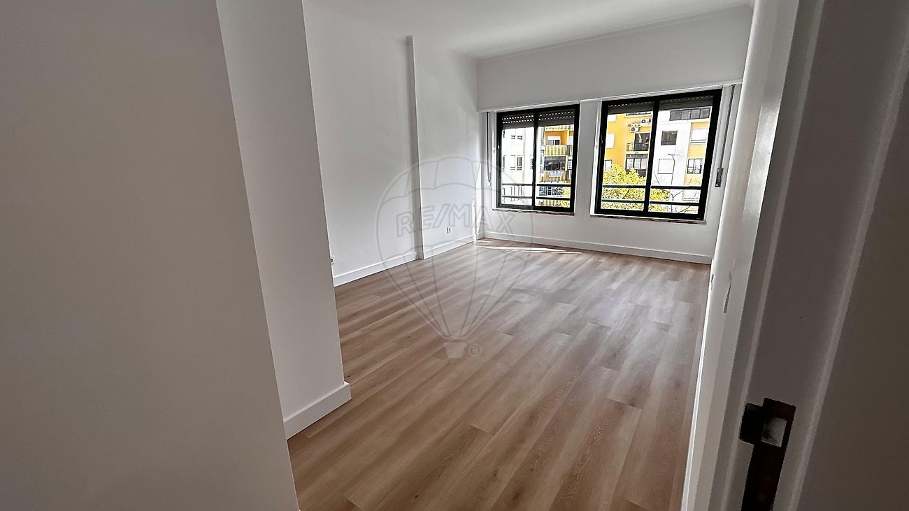 Apartamento T3 à venda em Sintra