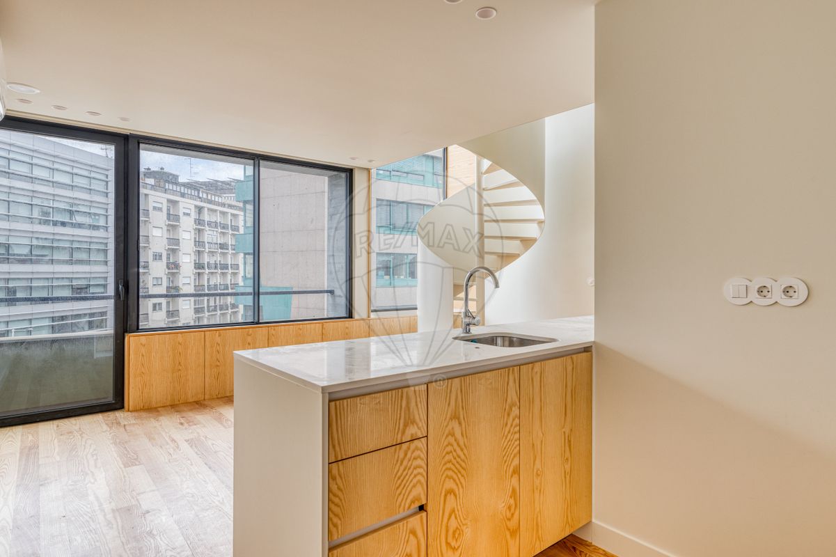 listing 123821361-324 picture-0