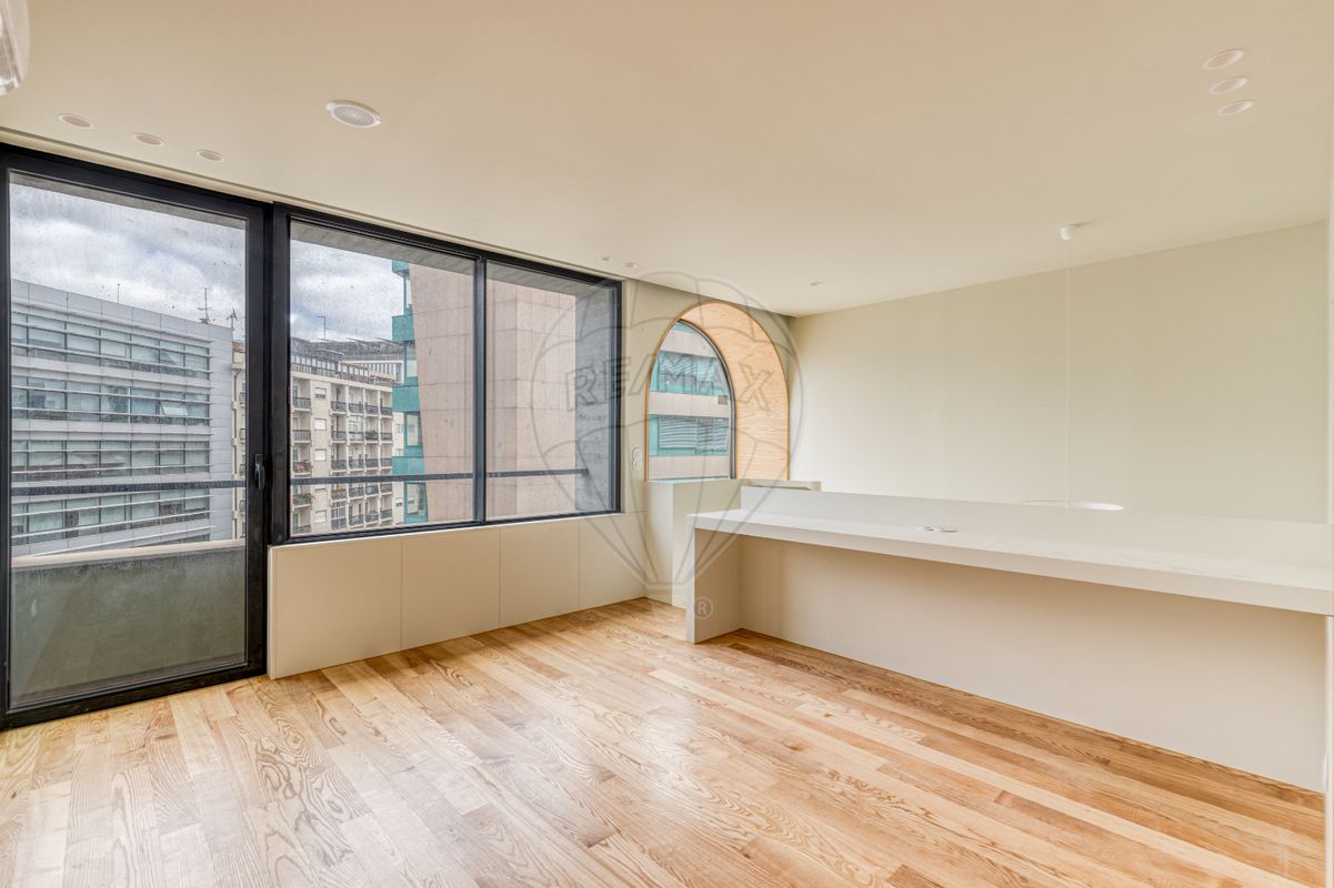 listing 123821361-324 picture-0