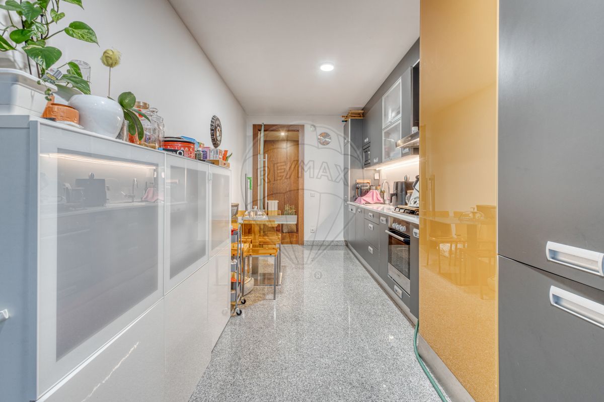 listing 123821361-379 picture-0