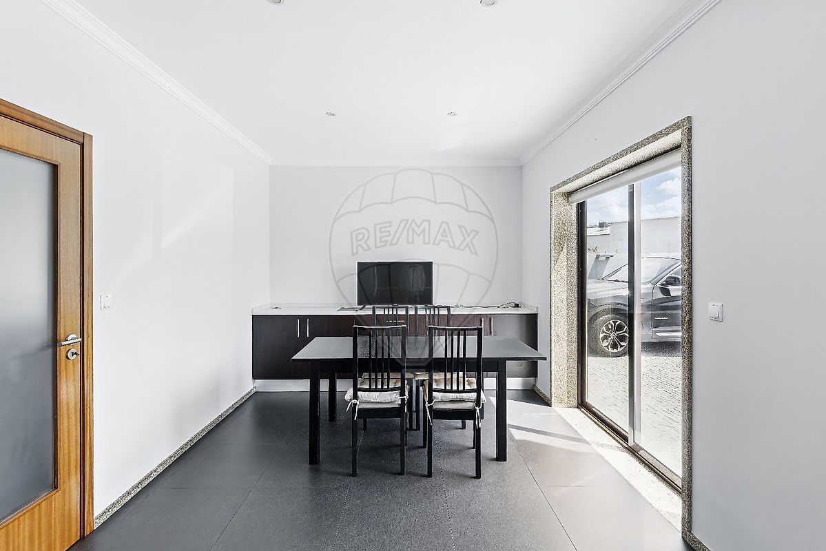 listing 123821401-23 picture-0