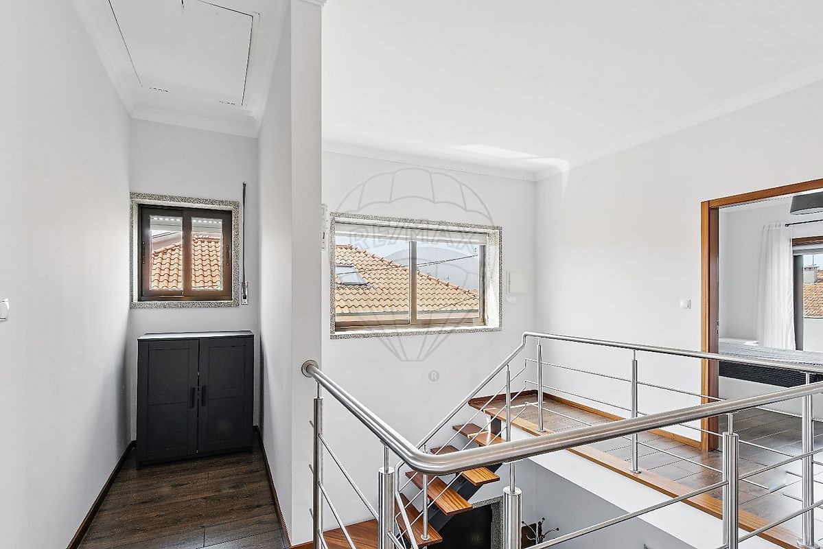 listing 123821401-23 picture-0