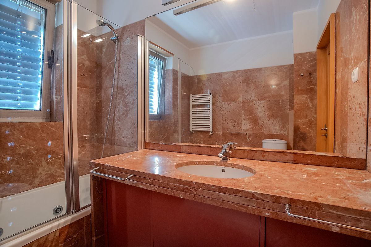 listing 123821412-18 picture-0