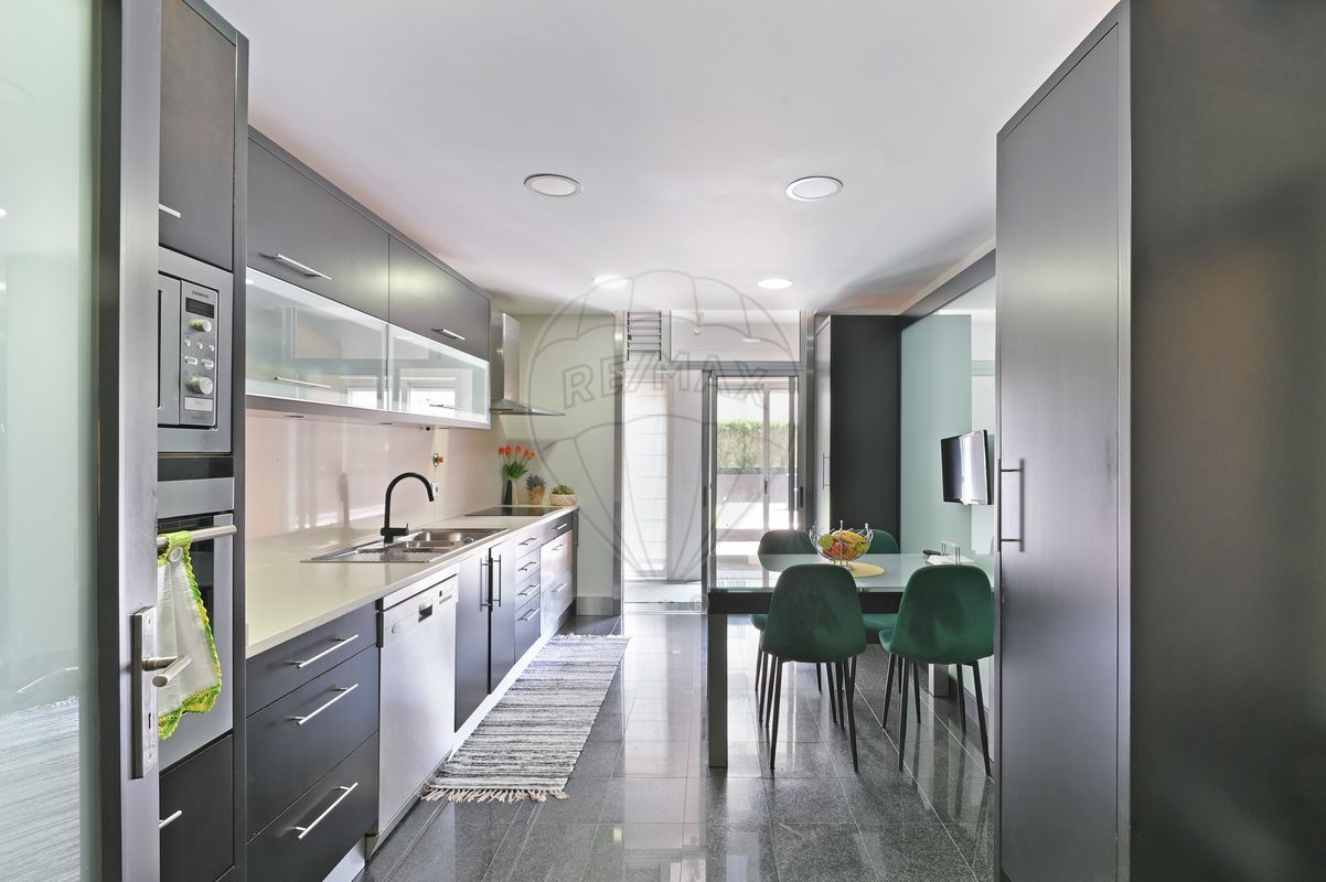 Apartamento T4 para venda